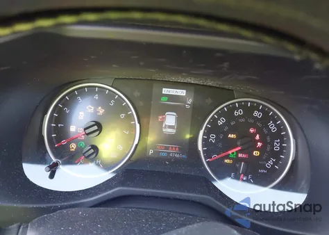 2021 Toyota Rav4 Xle z USA, uszkodzony, nr VIN 2T3W1RFV2MC135899